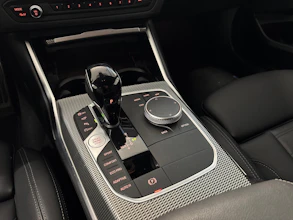 https://vehicle.imgix.net/4404602/a5b06f31-9055-4854-8a83-8632ef7560c8.jpg