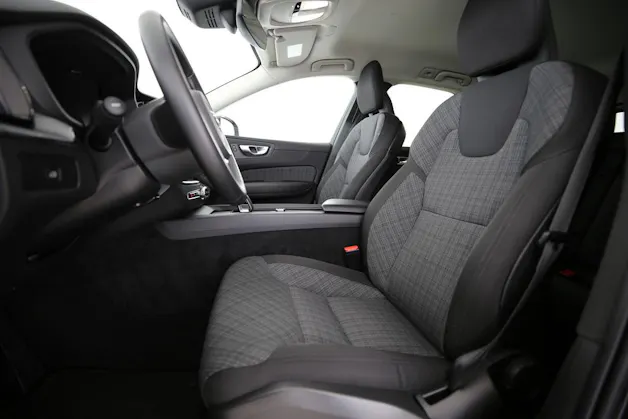 VOLVO XC60 2.0 B4 MH Core