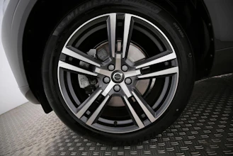 https://vehicle.imgix.net/4404621/cb77b51c-2419-4367-bccb-54e85442581f.jpg