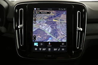 https://vehicle.imgix.net/4404636/e446193c-819d-45c4-9c6e-c82c6870f02b.jpg