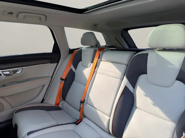 Volvo V90 Cross Country 2.0 D5 Ocean Race AWD