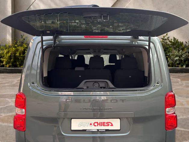 Peugeot Traveller Standard 2.2 BlueHDi 180 Family Edition S/S