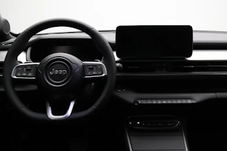 https://vehicle.imgix.net/4404728/46da2638-eb03-426c-81ba-1cf2c1810974.JPG