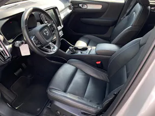 Volvo XC40 2.0 D4 Momentum AWD