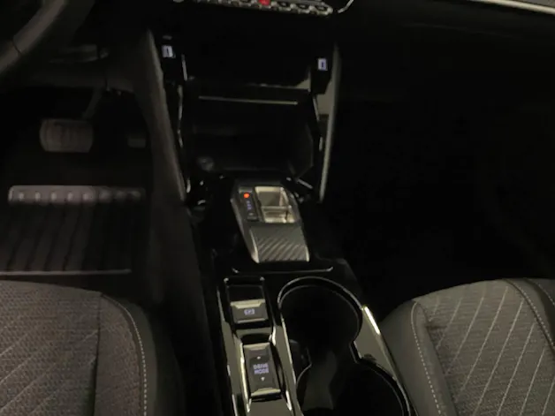 Peugeot 208 1.2 Hybrid Allure Premium