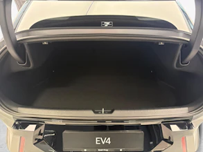 https://vehicle.imgix.net/4404824/d2a04181-14f2-4b9a-85c0-f7d4d0b6ed6a.jpg