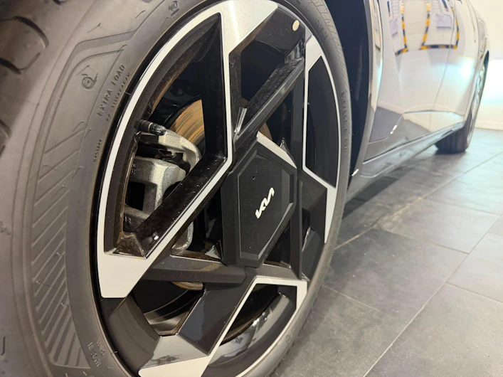 image du véhicule KIA EV4