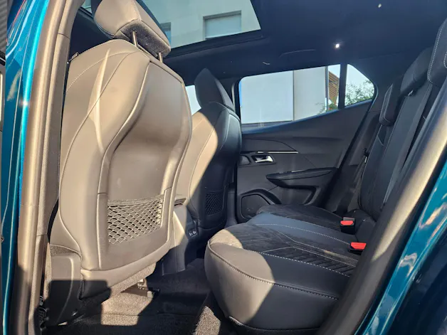 Peugeot 2008 1.2 Hybrid 145 GT Exclusive