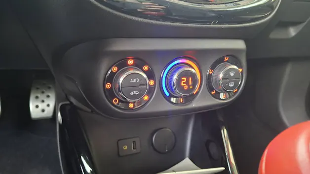 Opel Adam 1.4i Turbo S Black Jack S/S