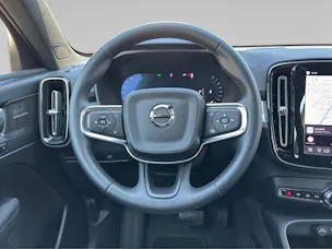 VOLVO XC40 2.0 B4 MH Plus Dark
