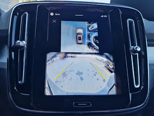 VOLVO XC40 2.0 B4 MH Plus Dark