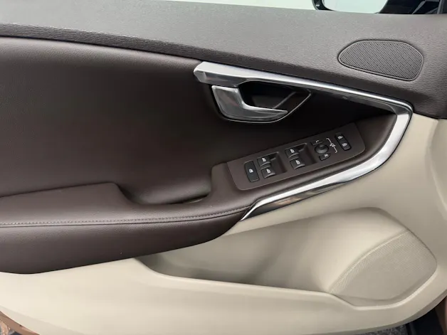 Volvo V40 CC 2.5 T5 Summum AWD S/S