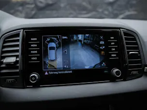 Škoda Karoq 1.5 TSI Selection DSG *Sitzheizung*Lenkradheizung*Rückfahrkamera*