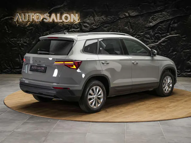 Škoda Karoq 1.5 TSI Selection DSG *Sitzheizung*Lenkradheizung*Rückfahrkamera*