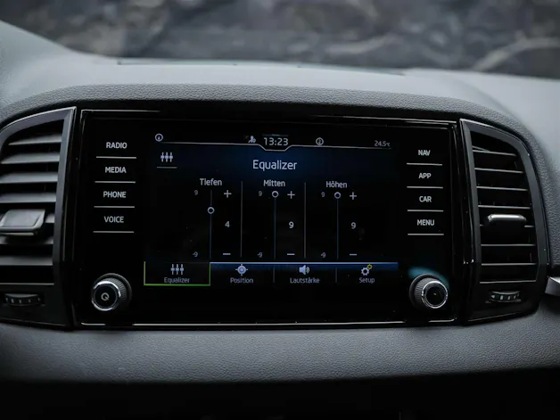 Škoda Karoq 1.5 TSI Selection DSG *Sitzheizung*Lenkradheizung*Rückfahrkamera*