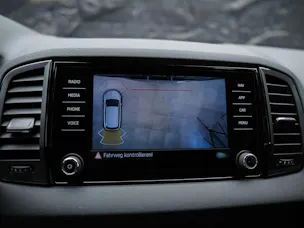 Škoda Karoq 1.5 TSI Selection DSG *Sitzheizung*Lenkradheizung*Rückfahrkamera*