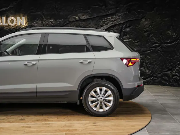 Škoda Karoq 1.5 TSI Selection DSG *Sitzheizung*Lenkradheizung*Rückfahrkamera*