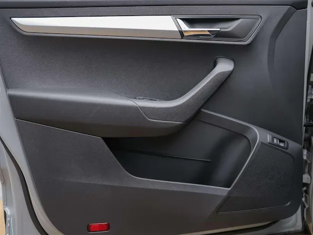 Škoda Karoq 1.5 TSI Selection DSG *Sitzheizung*Lenkradheizung*Rückfahrkamera*