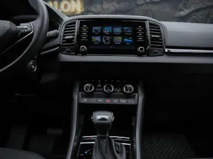 Škoda Karoq 1.5 TSI Selection DSG *Sitzheizung*Lenkradheizung*Rückfahrkamera*