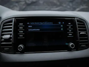 Škoda Karoq 1.5 TSI Selection DSG *Sitzheizung*Lenkradheizung*Rückfahrkamera*