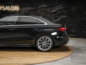Audi RS3 Limousine 2.5 TSI quattro S-tronic *Head Up*Panorama*Bang&Olufsen*