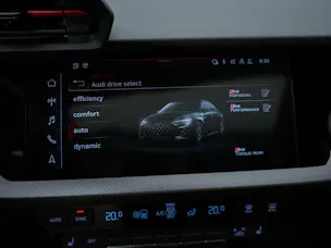 Audi RS3 Limousine 2.5 TSI quattro S-tronic *Head Up*Panorama*Bang&Olufsen*