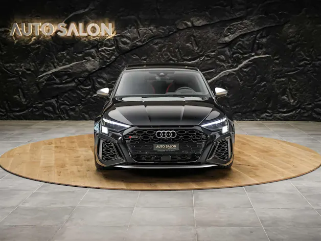 Audi RS3 Limousine 2.5 TSI quattro S-tronic *Head Up*Panorama*Bang&Olufsen*