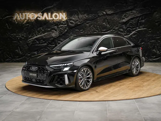 Audi RS3 Limousine 2.5 TSI quattro S-tronic *Head Up*Panorama*Bang&Olufsen*