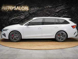 Škoda Octavia Combi 2.0 TSI DSG RS *Werksgarantie*Head Up Display*Abstandsregler*