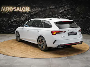 Škoda Octavia Combi 2.0 TSI DSG RS *Werksgarantie*Head Up Display*Abstandsregler*