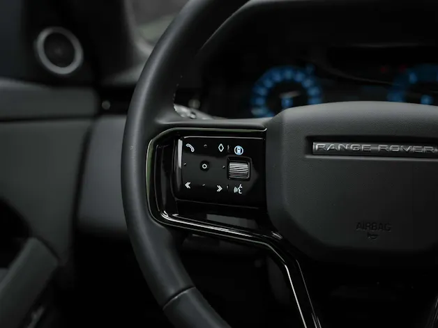 Land Rover Range Rover Evoque R-Dynamic D 200 MHEV SE AT9 *Facelift*Werksgarantie*Panorama*