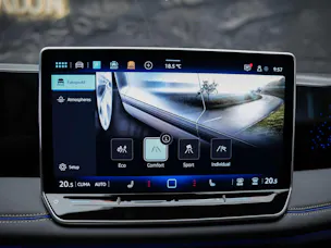 VW Tiguan 1.5 TSI evo2 mHEV R-Line DSG *Abstandsregler*Massage*Lenkradheizung*