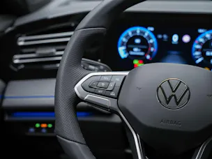 VW Tiguan 1.5 TSI evo2 mHEV R-Line DSG *Abstandsregler*Massage*Lenkradheizung*