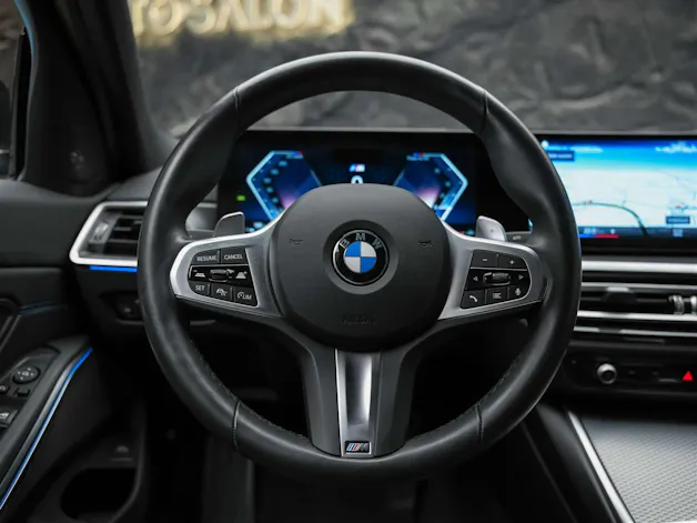 BMW 330i xDrive Steptronic M Sport Pro *Werksgarantie*Head-Up Display*Harman/Kardon*