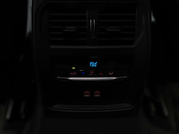 BMW 330i xDrive Steptronic M Sport Pro *Werksgarantie*Head-Up Display*Harman/Kardon*
