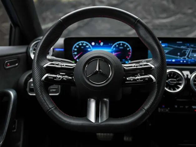 Mercedes-Benz A 200 AMG Line 7G-DCT *Rückfahrkamera*Lenkradheizung*AMG Line Advanced Plus*