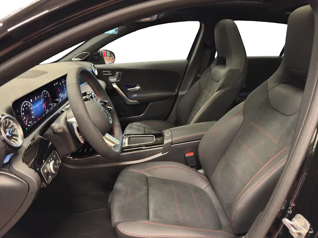 Mercedes-Benz A 220 4Matic 8G-DCT