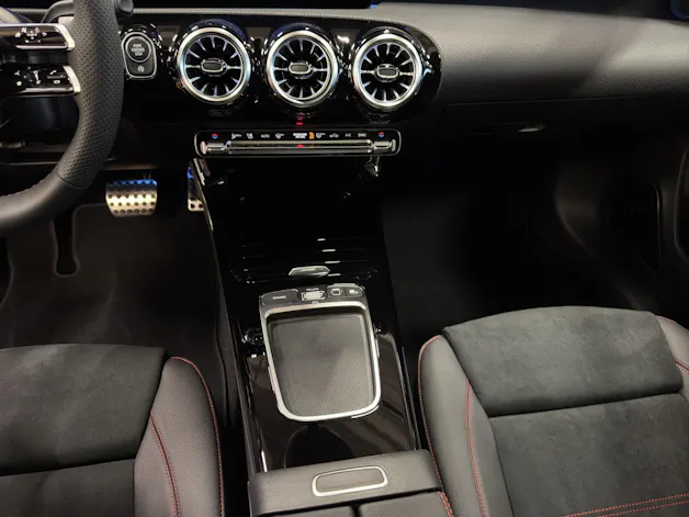 Mercedes-Benz A 220 4Matic 8G-DCT