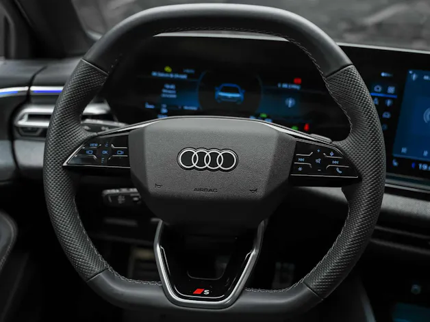 Audi A5 S Line 2.0 TFSI S-Tronic *Sportsitze*Parkassistent*Fahrassistent*