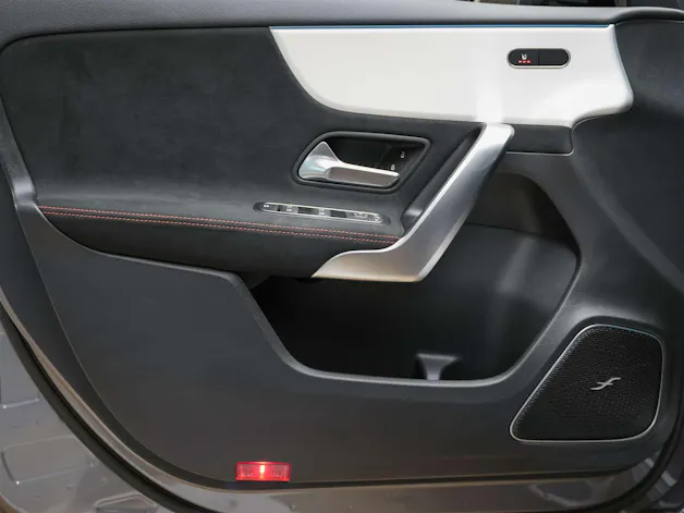 Mercedes-Benz A 250 AMG Line 4Matic 8G-DCT *Facelift*Multibeam LED*AMG Line Advanced plus*