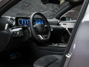 Mercedes-Benz A 250 AMG Line 4Matic 8G-DCT *Facelift*Multibeam LED*AMG Line Advanced plus*