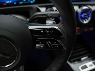 Mercedes-Benz A 250 AMG Line 4Matic 8G-DCT *Facelift*Multibeam LED*AMG Line Advanced plus*