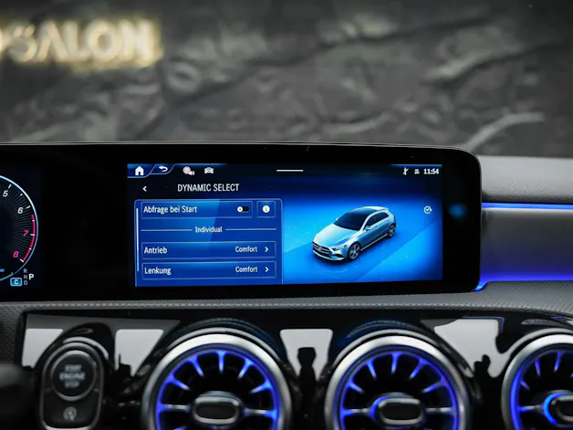 Mercedes-Benz A 250 AMG Line 4Matic 8G-DCT *Facelift*Multibeam LED*AMG Line Advanced plus*