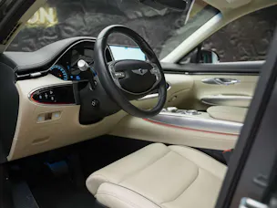 Genesis GV70 2.5 TGDI Luxury AT8 AWD *Panorama*Lexicon*Massage*Sitzlüftung*