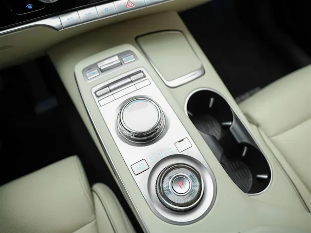 Genesis GV70 2.5 TGDI Luxury AT8 AWD *Panorama*Lexicon*Massage*Sitzlüftung*