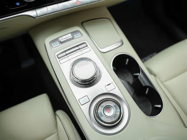 Genesis GV70 2.5 TGDI Luxury AT8 AWD *Panorama*Lexicon*Massage*Sitzlüftung*