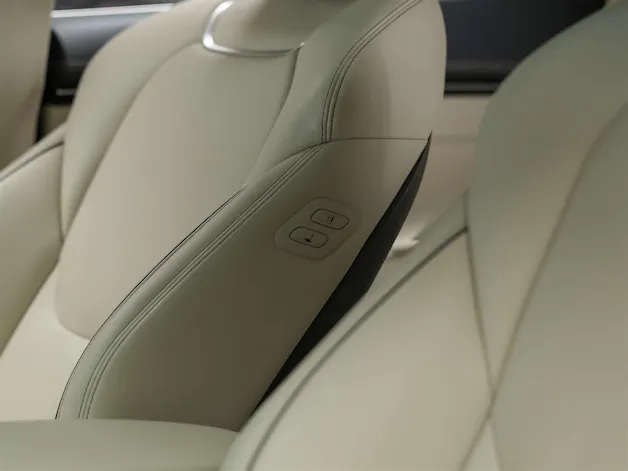 Genesis GV70 2.5 TGDI Luxury AT8 AWD *Panorama*Lexicon*Massage*Sitzlüftung*