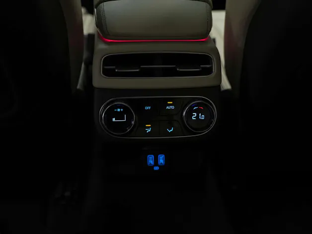Genesis GV70 2.5 TGDI Luxury AT8 AWD *Panorama*Lexicon*Massage*Sitzlüftung*