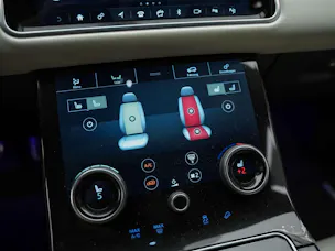 Land Rover Range Rover Velar R-Dynamic P 380 HSE *First Edition*Massage*Panorama*360°Kamera*Sitzbelüftung*
