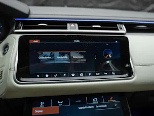 Land Rover Range Rover Velar R-Dynamic P 380 HSE *First Edition*Massage*Panorama*360°Kamera*Sitzbelüftung*